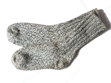 Gewalkte Socken aus natur Schafwolle